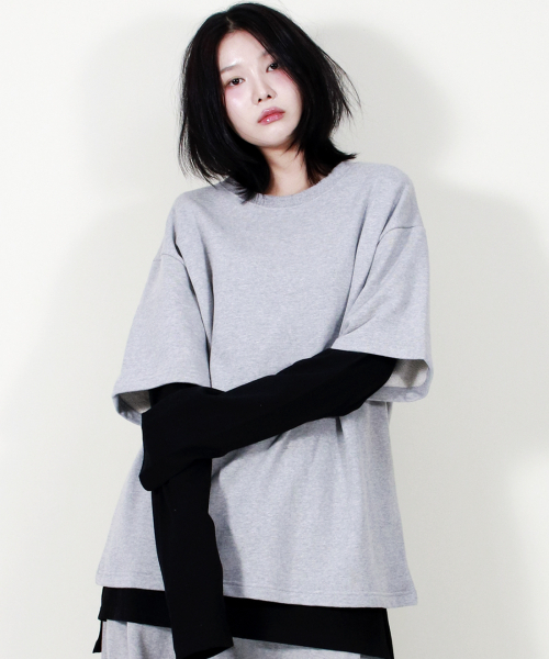 DEMARC(ドゥマーク)の「LAYERED SLEEVE BOXY FIT CREW NECK T-SHIRT GREY(Tシャツ/カットソー・レディース・その他・MEDIUM/LARGE)」の4枚目の写真