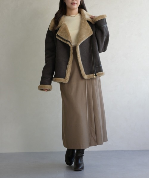 31 Sons de mode（トランテアン　ソン　ドゥ　モード）の「ムートンファーライダースジャケット（ライダースジャケット・レディース・ブラウン/キャメル・ﾌﾘ-）」の15枚目の写真