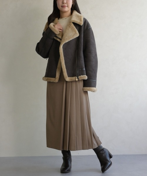 31 Sons de mode（トランテアン　ソン　ドゥ　モード）の「ムートンファーライダースジャケット（ライダースジャケット・レディース・ブラウン/キャメル・ﾌﾘ-）」の16枚目の写真