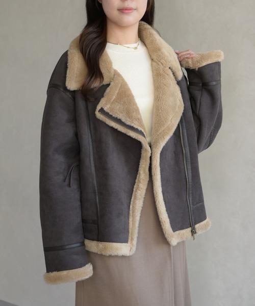 31 Sons de mode（トランテアン　ソン　ドゥ　モード）の「ムートンファーライダースジャケット（ライダースジャケット・レディース・ブラウン/キャメル・ﾌﾘ-）」の3枚目の写真