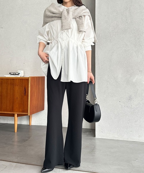 GeeRA（ジーラ）の「【S-LL展開】美脚見せ！オン/オフ着られるカーブフレアストレッチパンツ（スラックス・レディース・ベージュ/チャコール/ブラック・SMALL/X-LARGE/LARGE/MEDIUM）」の6枚目の写真