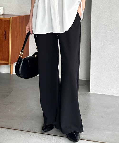 GeeRA（ジーラ）の「【S-LL展開】美脚見せ！オン/オフ着られるカーブフレアストレッチパンツ（スラックス・レディース・ベージュ/チャコール/ブラック・SMALL/X-LARGE/LARGE/MEDIUM）」の5枚目の写真