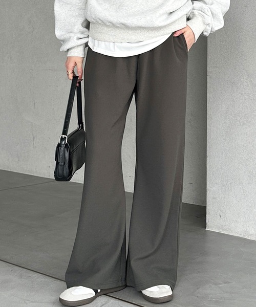 GeeRA（ジーラ）の「【S-LL展開】美脚見せ！オン/オフ着られるカーブフレアストレッチパンツ（スラックス・レディース・ベージュ/チャコール/ブラック・SMALL/X-LARGE/LARGE/MEDIUM）」の8枚目の写真