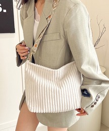 VIBGYOR（ヴィブジョー）の「urbanfemine./コーデュロイショルダーバッグ U7590（ショルダーバッグ・レディース）」