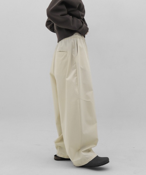 lit（リット）の「Cocoon Volume Pants（その他パンツ・レディース・ブラウン/ブラック/アイボリー・38/36）」の17枚目の写真