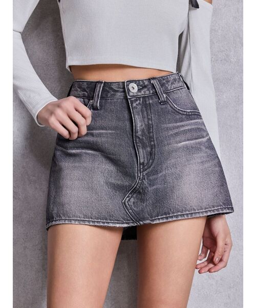 GYDA（ジェイダ）の「Vintageデニムスカートライクショートパンツ（デニムスカート・レディース・ブルー/ブラック・MEDIUM/SMALL/X-SMALL）」の2枚目の写真