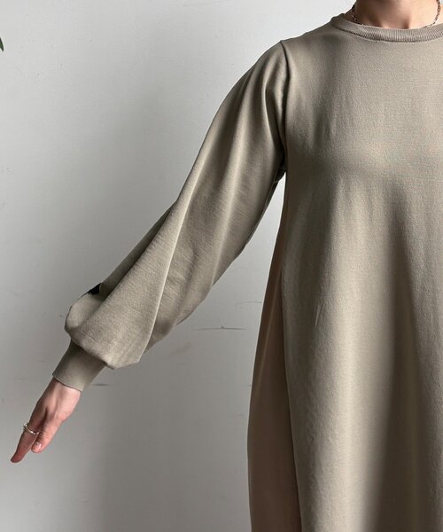 DouDou(ドゥドゥ)の「【WEB限定】バックレースラインワンピース(ワンピース・レディース・グレイッシュベージュ/チャコールグレー/ブラック・FREE)」の12枚目の写真