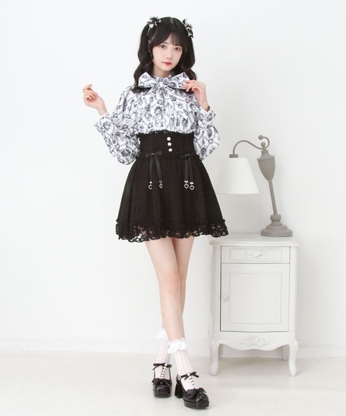 DearMyLove（ディアマイラブ）の「トワルドジュイボウタイフリルリボンブラウス（シャツ/ブラウス・レディース・ブルーグレー/ブラック・MEDIUM/3L/LARGE）」の4枚目の写真