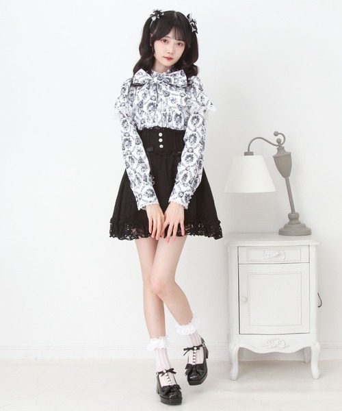 DearMyLove（ディアマイラブ）の「トワルドジュイボウタイフリルリボンブラウス（シャツ/ブラウス・レディース・ブルーグレー/ブラック・MEDIUM/3L/LARGE）」の7枚目の写真