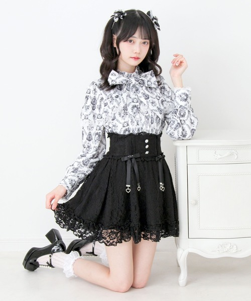 DearMyLove（ディアマイラブ）の「トワルドジュイボウタイフリルリボンブラウス（シャツ/ブラウス・レディース・ブルーグレー/ブラック・MEDIUM/3L/LARGE）」の9枚目の写真