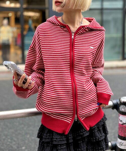 w closet（ダブルクローゼット）の「ボーダーニットパーカー（パーカー・レディース・ピンク/レッド/グレー/アイボリー・FREE）」の4枚目の写真