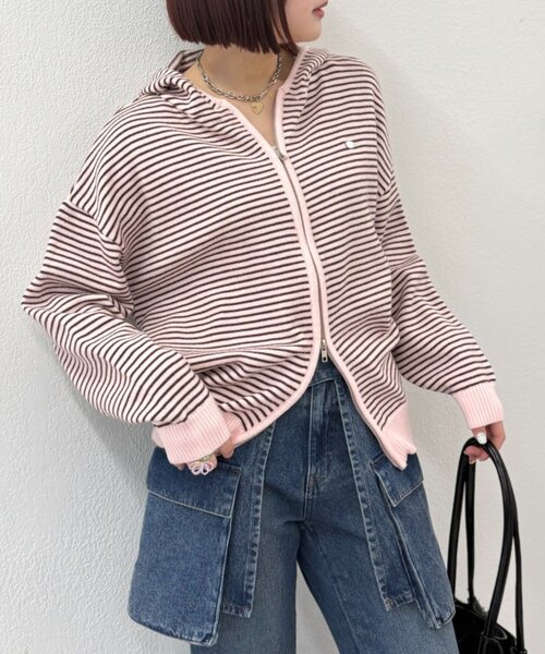 w closet（ダブルクローゼット）の「ボーダーニットパーカー（パーカー・レディース・ピンク/レッド/グレー/アイボリー・FREE）」の3枚目の写真