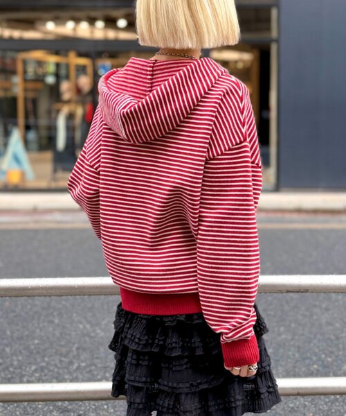 w closet（ダブルクローゼット）の「ボーダーニットパーカー（パーカー・レディース・ピンク/レッド/グレー/アイボリー・FREE）」の16枚目の写真