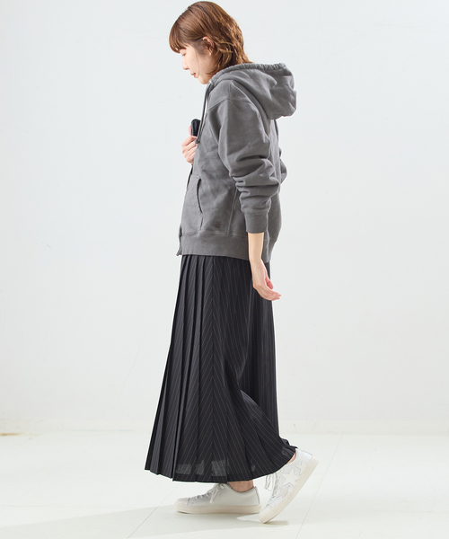 journal standard L'essage（ジャーナルスタンダードレサージュ）の「【一部店舗＆WEB限定】ピグメントスウェットパーカー（パーカー・レディース・ブラック/ブラウン・FREE）」の4枚目の写真