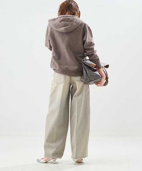 journal standard L'essage（ジャーナルスタンダードレサージュ）の「【一部店舗＆WEB限定】ピグメントスウェットパーカー（パーカー・レディース・ブラック/ブラウン・FREE）」の9枚目の写真