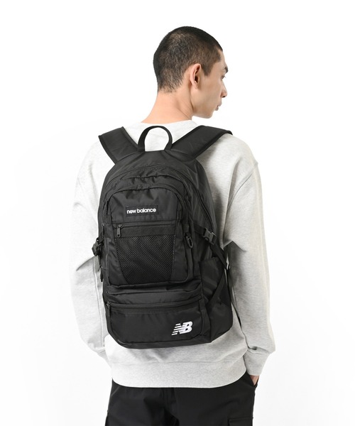 NEW BALANCE(ニューバランス)の「エブリデイバックパック30L(バックパック/リュック・メンズ・ブラック×ホワイト・ONE SIZE)」の3枚目の写真