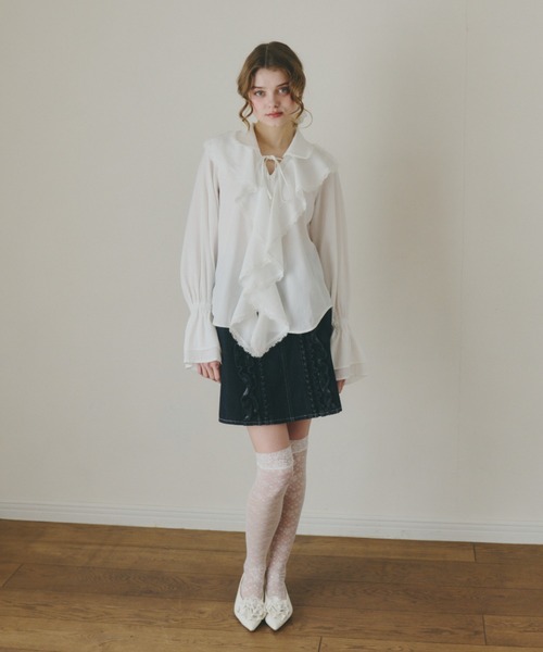 idem(イデム)の「ruffle collared blouse / ラッフルカラーブラウス(シャツ/ブラウス・レディース・ブラック/オフホワイト・FREE)」の14枚目の写真