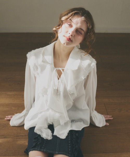 idem(イデム)の「ruffle collared blouse / ラッフルカラーブラウス(シャツ/ブラウス・レディース・ブラック/オフホワイト・FREE)」の22枚目の写真