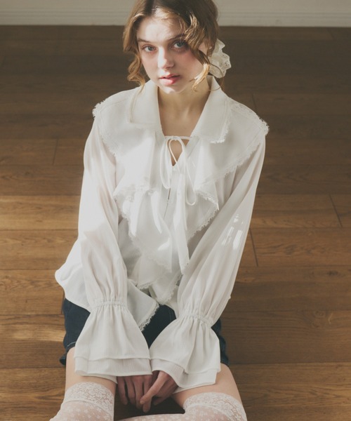 idem(イデム)の「ruffle collared blouse / ラッフルカラーブラウス(シャツ/ブラウス・レディース・ブラック/オフホワイト・FREE)」の13枚目の写真