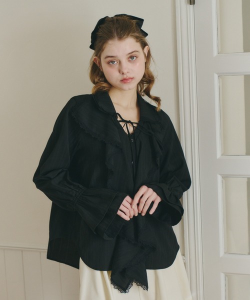 idem(イデム)の「ruffle collared blouse / ラッフルカラーブラウス(シャツ/ブラウス・レディース・ブラック/オフホワイト・FREE)」の18枚目の写真