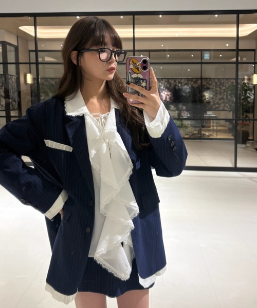 idem(イデム)の「ruffle collared blouse / ラッフルカラーブラウス(シャツ/ブラウス・レディース・ブラック/オフホワイト・FREE)」の5枚目の写真