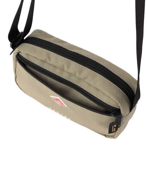 DANTON(ダントン)の「Cordura Canvas Shoulder Pouch〈TERTRE〉(ショルダーバッグ・レディース・オレンジ/ダークグレー/オフホワイト/グレイッシュベージュ/ブルー系その他5/ブラック・-)」の9枚目の写真