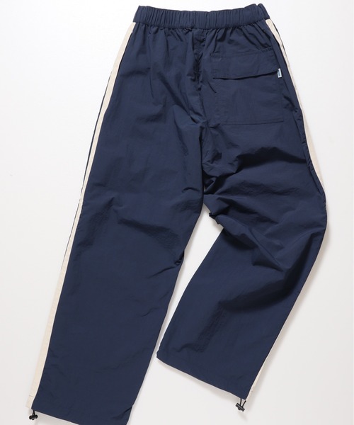 DISCUS ATHLETIC（ディスカス　アスレチック）の「【DISCUS ATHLETIC/ディスカス アスレチック】脇ライン撥水ナイロンワイドトラックパンツ（その他パンツ・メンズ・ネイビー/ベージュ/オフホワイト/ブラック・X-LARGE/LARGE/MEDIUM）」の11枚目の写真