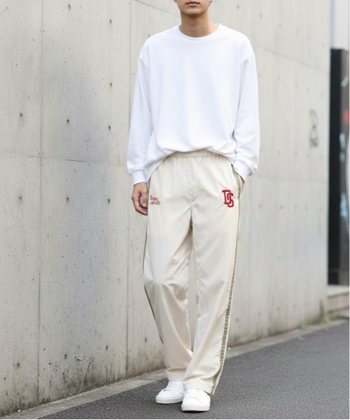 DISCUS ATHLETIC（ディスカス　アスレチック）の「【DISCUS ATHLETIC/ディスカス アスレチック】脇ライン撥水ナイロンワイドトラックパンツ（その他パンツ・メンズ・ネイビー/ベージュ/オフホワイト/ブラック・X-LARGE/LARGE/MEDIUM）」の22枚目の写真