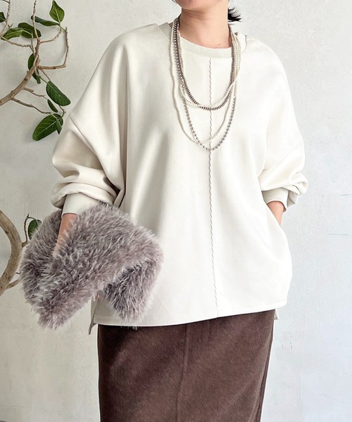 un dix cors（アンディコール）の「バックリブラインスエードプルオーバー（Tシャツ/カットソー・レディース・チャコールグレー/グレイッシュベージュ/アイボリー・FREE）」の4枚目の写真