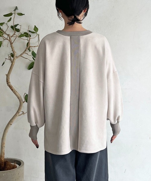 un dix cors（アンディコール）の「バックリブラインスエードプルオーバー（Tシャツ/カットソー・レディース・チャコールグレー/グレイッシュベージュ/アイボリー・FREE）」の20枚目の写真