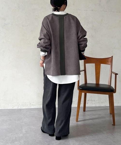 un dix cors（アンディコール）の「バックリブラインスエードプルオーバー（Tシャツ/カットソー・レディース・チャコールグレー/グレイッシュベージュ/アイボリー・FREE）」の8枚目の写真