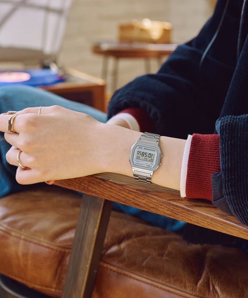 CASIO(カシオ)の「CASIO/カシオ 腕時計 CASIO CLASSIC A158WEA-7JF(デジタル腕時計・メンズ・シルバー・FREE)」の2枚目の写真