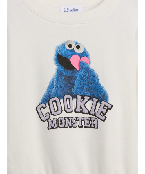 GAP（ギャップ）の「GapKids セサミストリート オーバーサイズ ウェッジ クルーネック スウェットシャツ（スウェット・キッズ・レッド/オフホワイト・160cm/150cm/140cm/130cm/120cm/110cm）」の4枚目の写真