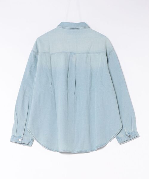 coca(coca)(コカ)の「オーバーサイズデニムシャツ(シャツ/ブラウス・レディース・ブルー/ライトブルー・M/L/S)」の22枚目の写真