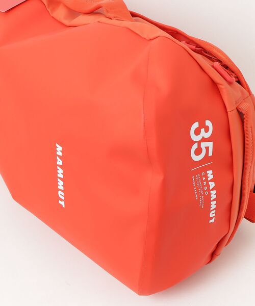Mammut(マムート)の「【背負えるダッフルバッグ】カーゴ 35L / Cargo 35(ボストンバッグ・メンズ・レッド/ブラック・35L)」の5枚目の写真