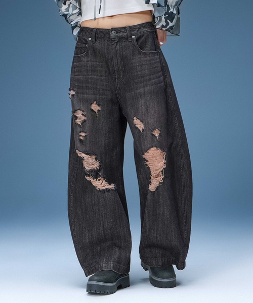 X-girl(エックスガール)の「DISTRESSED BAGGY DENIM PANTS(デニムパンツ・レディース・ブラック/インディゴブルー・S/M/XS)」の2枚目の写真