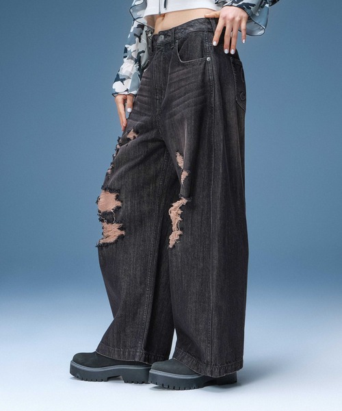 X-girl(エックスガール)の「DISTRESSED BAGGY DENIM PANTS(デニムパンツ・レディース・ブラック/インディゴブルー・S/M/XS)」の14枚目の写真