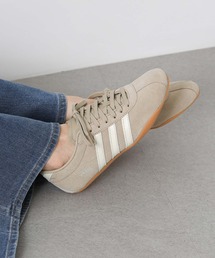 Gready Brilliant（グレディブリリアン）の「ＴＯＫＹＯ　Ｗ（スニーカー）」