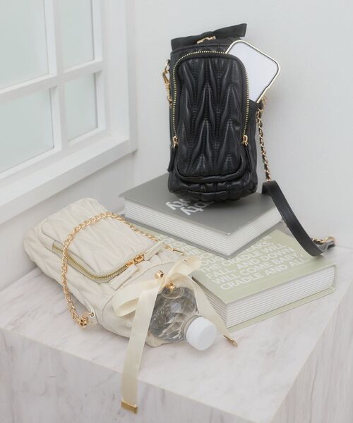 MAJESTIC LEGON(マジェスティックレゴン)の「マルチボトルショルダー(ショルダーバッグ・レディース・ブラック/アイボリー・FREE)」の15枚目の写真