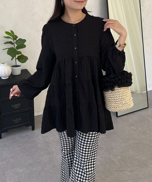 prose verse（プロズヴェール）の「シャーリングシアーティアードブラウス（シャツ/ブラウス・レディース・ブラック/サックスブルー/オフホワイト/ピンク/ベージュ・MEDIUM/LARGE）」の10枚目の写真