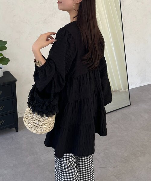 prose verse（プロズヴェール）の「シャーリングシアーティアードブラウス（シャツ/ブラウス・レディース・ブラック/サックスブルー/オフホワイト/ピンク/ベージュ・MEDIUM/LARGE）」の11枚目の写真