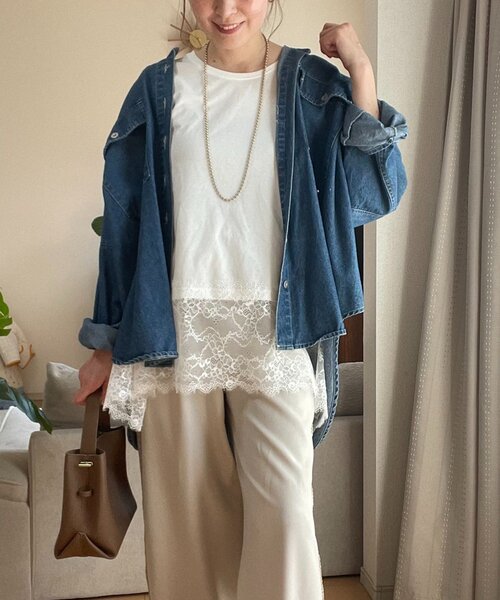 Remind me and forever(リマインドミーアンドフォーエバー)の「【プチプラ/即着映え!】裾レースノースリプルオーバー(シャツ/ブラウス・レディース・アイボリー/ブラック・FREE)」の5枚目の写真