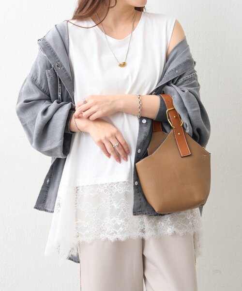 Remind me and forever(リマインドミーアンドフォーエバー)の「【プチプラ/即着映え!】裾レースノースリプルオーバー(シャツ/ブラウス・レディース・アイボリー/ブラック・FREE)」の7枚目の写真