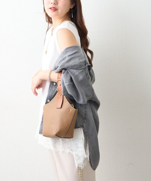 Remind me and forever(リマインドミーアンドフォーエバー)の「【プチプラ/即着映え!】裾レースノースリプルオーバー(シャツ/ブラウス・レディース・アイボリー/ブラック・FREE)」の9枚目の写真