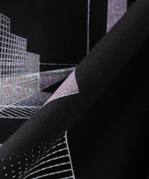 C.E（シーイー）の「C.E / シーイー cavempt AS Cdisc2_1 CREW NECK（スウェット・メンズ・ブラック・X-LARGE/LARGE/MEDIUM）」の4枚目の写真