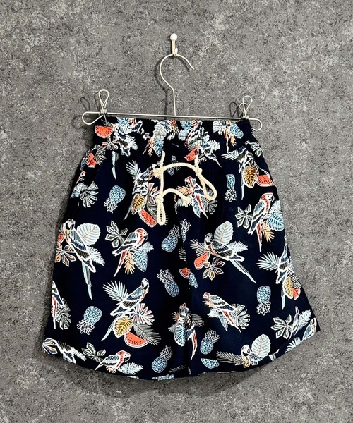 Universal Style Wear（ユニバーサルスタイルウェア）の「アロハハーフパンツ（その他パンツ・キッズ・イエロー/グリーン系その他/ホワイト/グリーン/ピンク/サックスブルー/ブラック/ブラック系その他・110cm/120cm/130cm/140cm/150cm/160cm）」の3枚目の写真