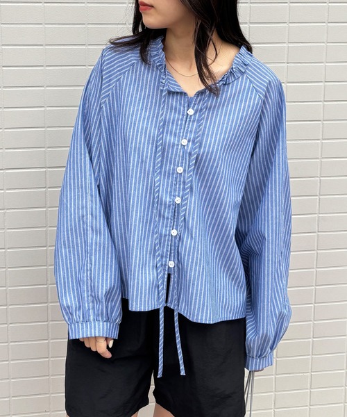 ISOOK（アイスー）の「【ISOOK / アイスー】フリルネックストライプブラウス / 柄シャツ 長袖 春服 春トップス ボタン ブルー ホワイト ZOZOTOWN限定（シャツ/ブラウス・レディース・ブルー/ホワイト・FREE）」の2枚目の写真
