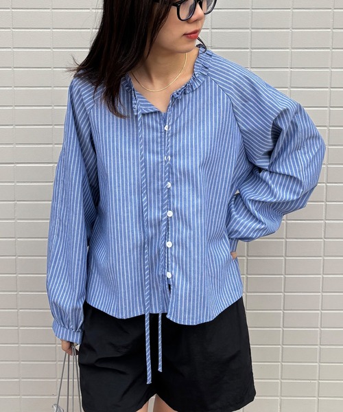 ISOOK（アイスー）の「【ISOOK / アイスー】フリルネックストライプブラウス / 柄シャツ 長袖 春服 春トップス ボタン ブルー ホワイト ZOZOTOWN限定（シャツ/ブラウス・レディース・ブルー/ホワイト・FREE）」の9枚目の写真