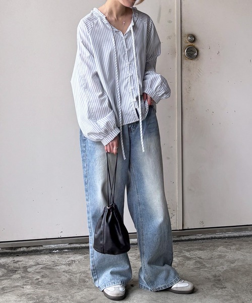 ISOOK（アイスー）の「【ISOOK / アイスー】フリルネックストライプブラウス / 柄シャツ 長袖 春服 春トップス ボタン ブルー ホワイト ZOZOTOWN限定（シャツ/ブラウス・レディース・ブルー/ホワイト・FREE）」の14枚目の写真