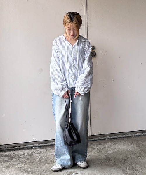 ISOOK（アイスー）の「【ISOOK / アイスー】フリルネックストライプブラウス / 柄シャツ 長袖 春服 春トップス ボタン ブルー ホワイト ZOZOTOWN限定（シャツ/ブラウス・レディース・ブルー/ホワイト・FREE）」の19枚目の写真